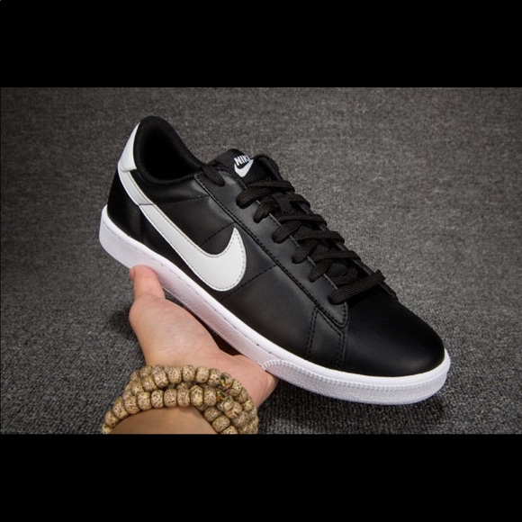 Nike Shoes - Nike Tennis Classic